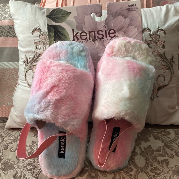 Kensie Memory Foam Slippers - Picture 1 of 3